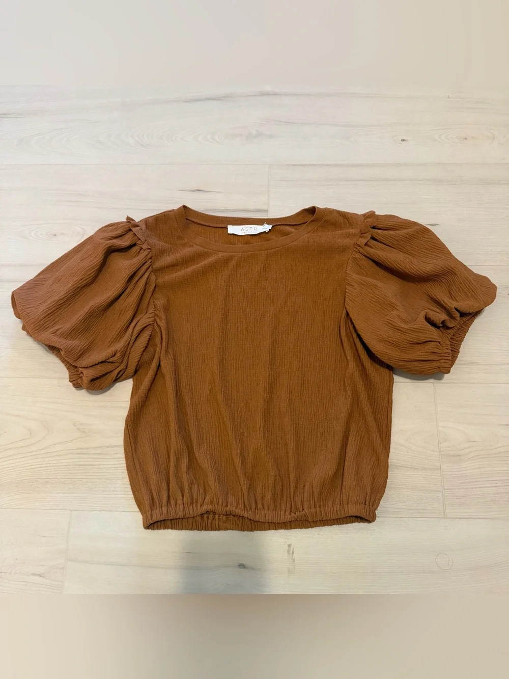 Astr Textured Rust Brown Puff Sleeve Blouse
